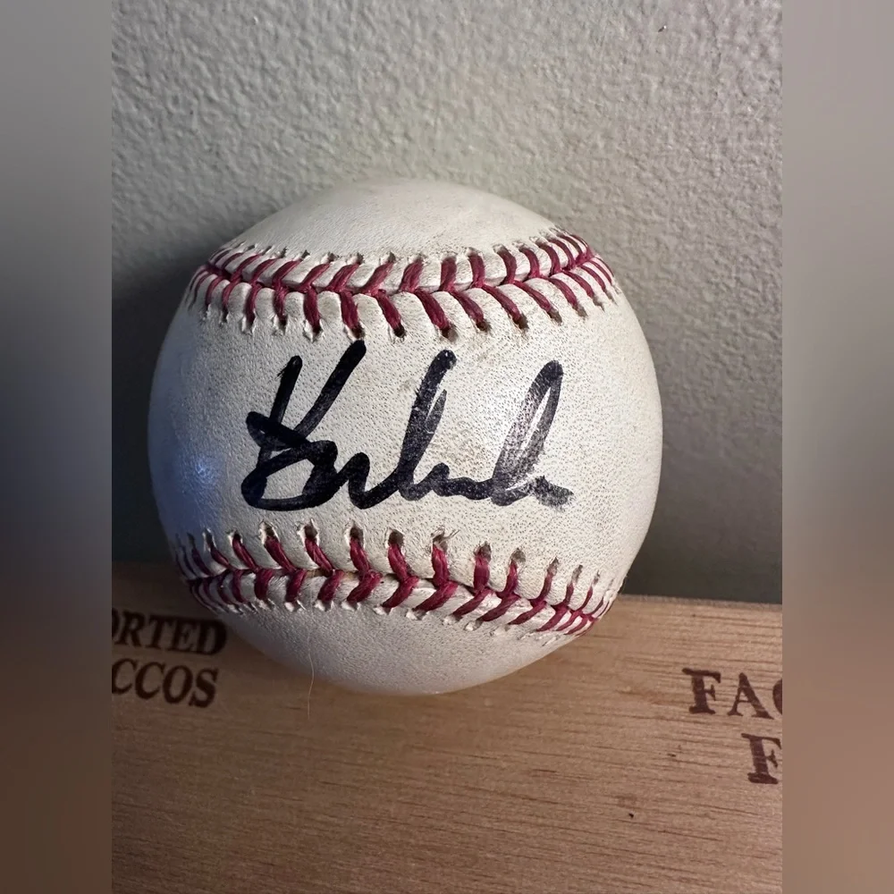 MYSTERY AUTOGRAPHED Baseball please read below 👇one ball